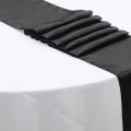 Chemin de table en satin noir  30 cm x 2,75 m